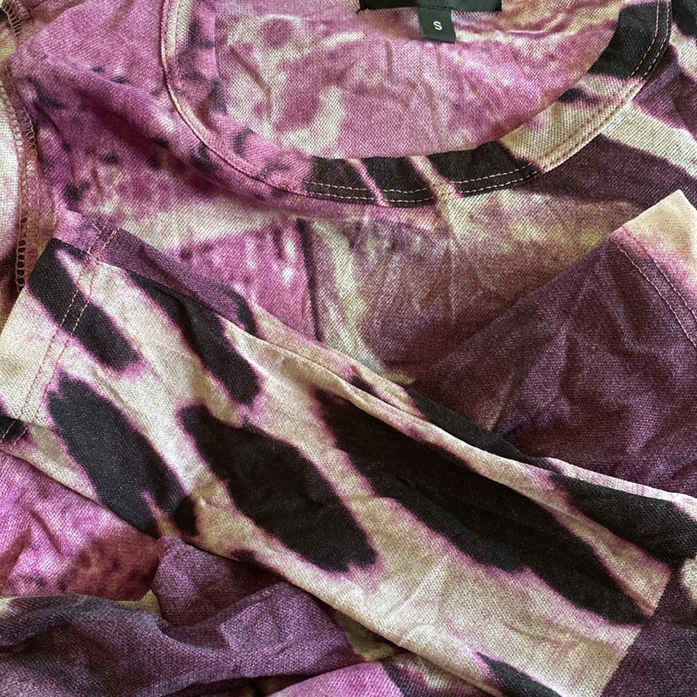 Karen Kane Very Stretchy Pink Purple Print Top NeverUsed - Picture 15 of 16